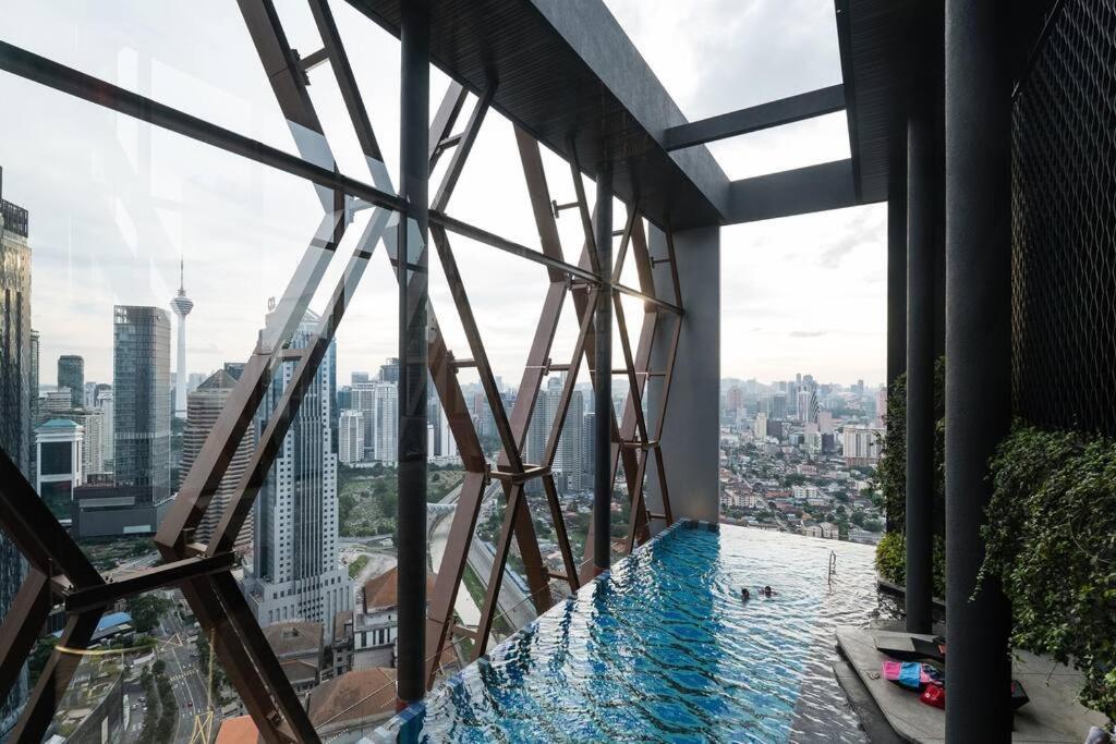 Modern Luxury Near Klcc With View Pangsapuri